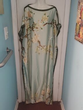 Light Green Floral Beaded Kaftan